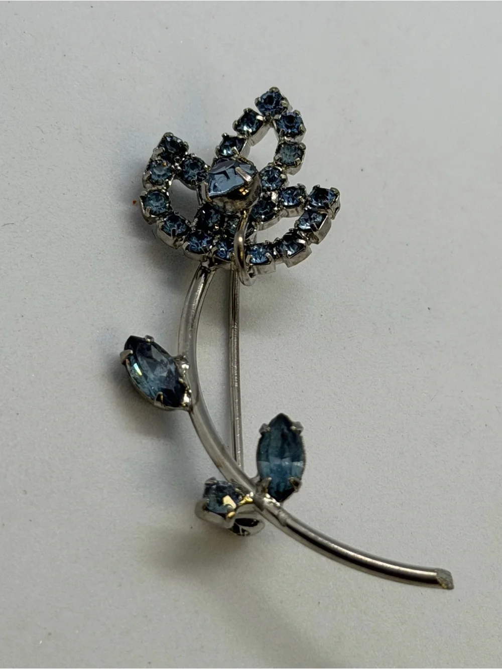 Vintage Elegant Blue Crystal Flower Brooch - Women Jewelry